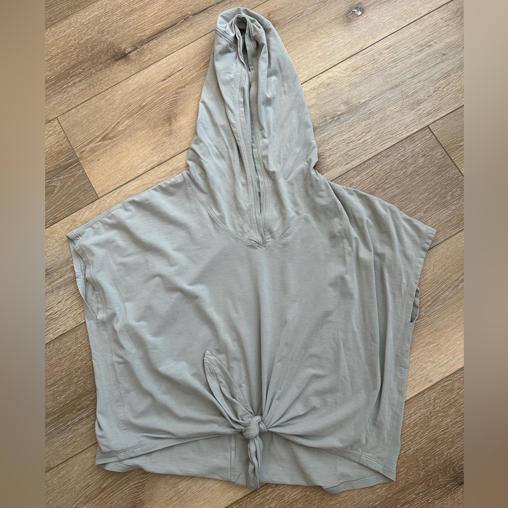 Lululemon Tee